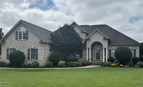 5812 Crutchfield Farm Rd, Oak Ridge, NC 27310