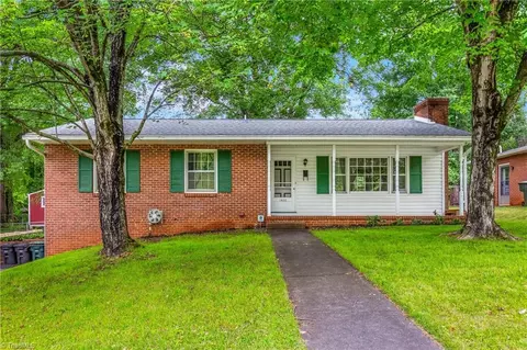 1400 Waybridge Ln, Winston Salem, NC 27103