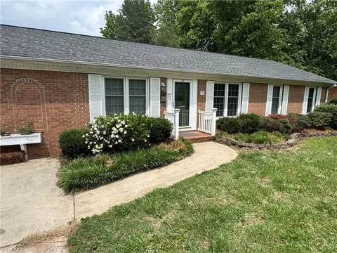 227 Woodhaven Dr, Lexington, NC 27295