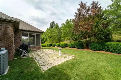 2334 Addison Blvd, High Point, NC 27262 photo 9