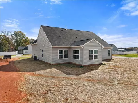 101 Vine Maple Ct, King, NC 27021 photo 35