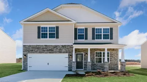 2768 Luxborough Ln, Mebane, NC 27302