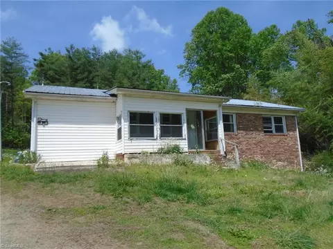 1668 Siloam Rd, Mount Airy, NC 27030