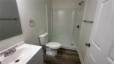 Bath - 1004 Tabor St, High Point, NC 27262 photo 1 of 1