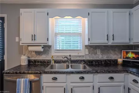 214 Fork Bixby Rd, Advance, NC 27006 photo 6
