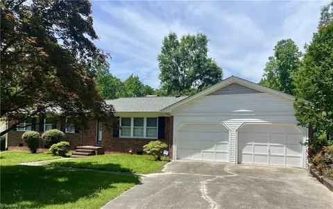 5300 Drake Rd, Greensboro, NC 27406