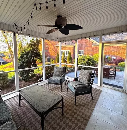 115 Turnbuckle Ct, Clemmons, NC 27012