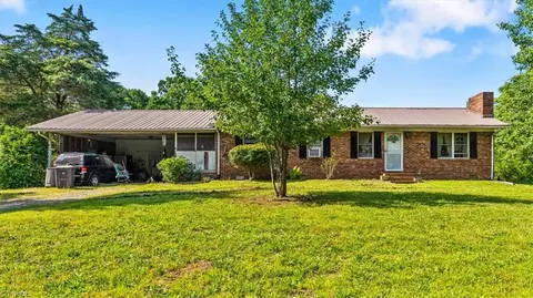 6330 Kennedy Rd, Trinity, NC 27370 photo 2