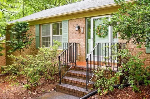 938 Greenwood Dr, Greensboro, NC 27410
