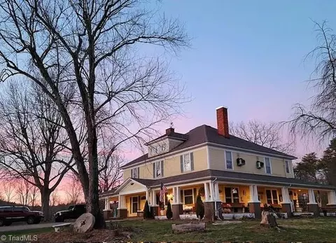 1715 Alfred Hartley Rd, Lenoir, NC 28645