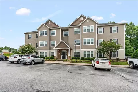 5425 Forester Dr #3B, High Point, NC 27265