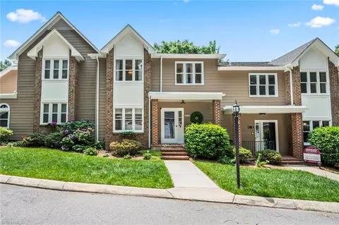 4548 Fernhaven Cir, Winston Salem, NC 27104