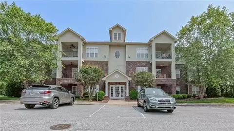 200 Lennox Dr #3 C, Jamestown, NC 27282