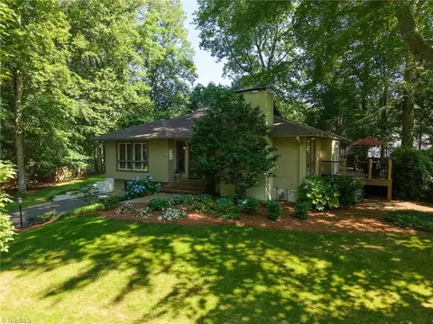 5017 Timbrook Ln, Winston Salem, NC 27103