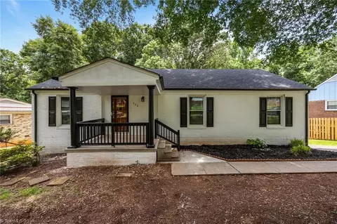 328 Foxcroft Dr, Winston Salem, NC 27103