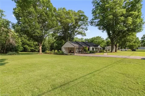 Exterior - 900 Friendly Rd, Eden, NC 27288 photo 2 of 10