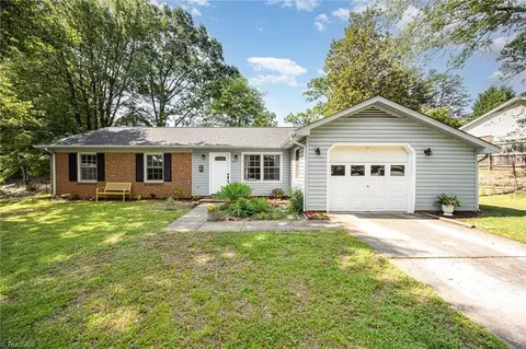 3011 Darden Rd, Greensboro, NC 27407