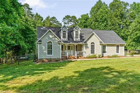 7177 Johns Point Ct, Liberty, NC 27298