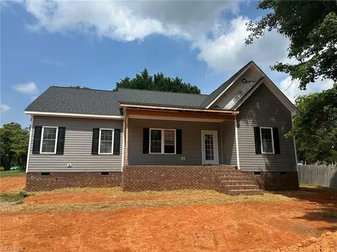 130 Valley St S, Liberty, NC 27298