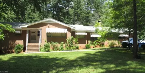 8521 E Us Highway 64, Ramseur, NC 27316
