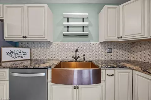 Kitchen - 3837 Arbor Dr, Trinity, NC 27370 photo 3 of 4
