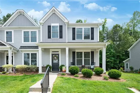 175 Pinewood Ln, Advance, NC 27006