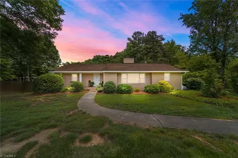 1805 Guilford College Rd, Jamestown, NC 27282