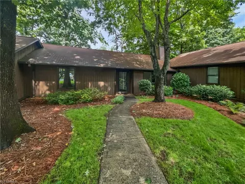 2543 Cottage Pl, Greensboro, NC 27455