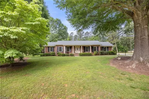 658 Hiawatha Pl, Burlington, NC 27217