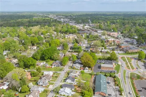 View/Area - 808 Carrick St, High Point, NC 27262 photo 5 of 6