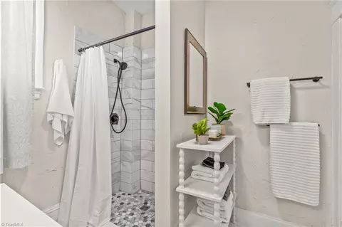 Bath - 808 Carrick St, High Point, NC 27262 photo 2 of 2