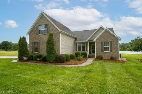 6535 Sullivantown Rd, Walkertown, NC 27051