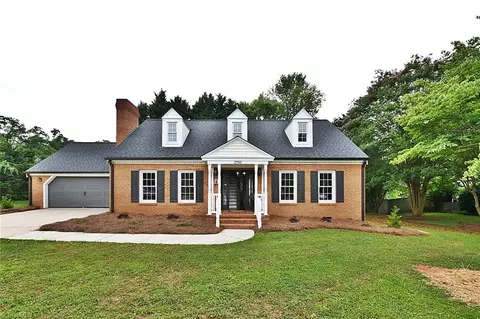 2700 Regency Dr, Winston Salem, NC 27106