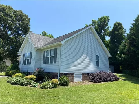 2146 Regency Dr, Randleman, NC 27317 photo 26