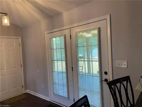 2146 Regency Dr, Randleman, NC 27317 photo 5