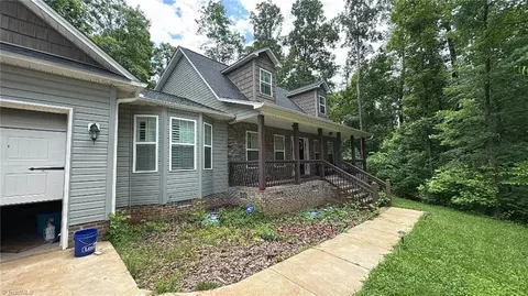 350 Butler Dr, Thomasville, NC 27360