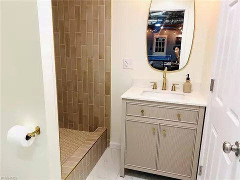 Bath - 216 Devon Dr E, Mount Airy, NC 27030 photo 4 of 9