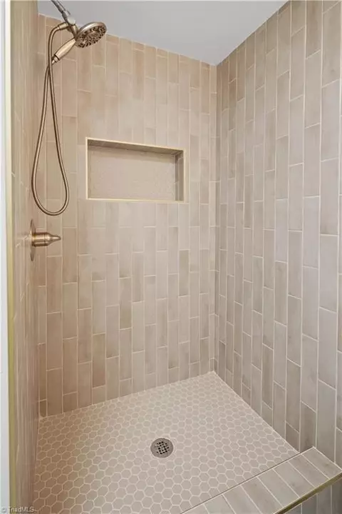 Bath - 216 Devon Dr E, Mount Airy, NC 27030 photo 9 of 9