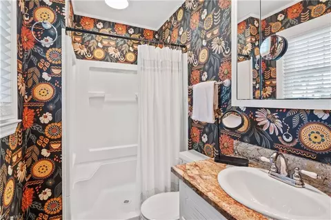 Bath - 216 Devon Dr E, Mount Airy, NC 27030 photo 7 of 9