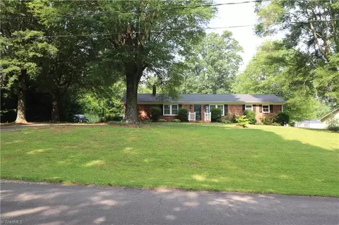 310 Timmys Ln, King, NC 27021