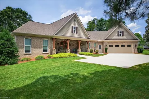 4760 Merriweather Rd, Winston Salem, NC 27107