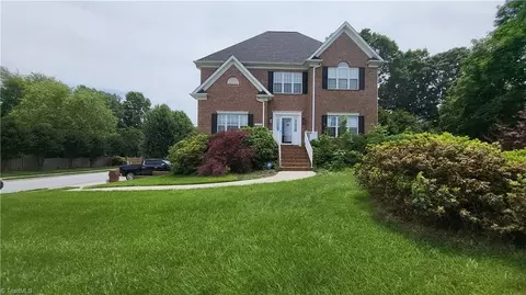 1020 Clyde Edgerton Dr, Kernersville, NC 27284