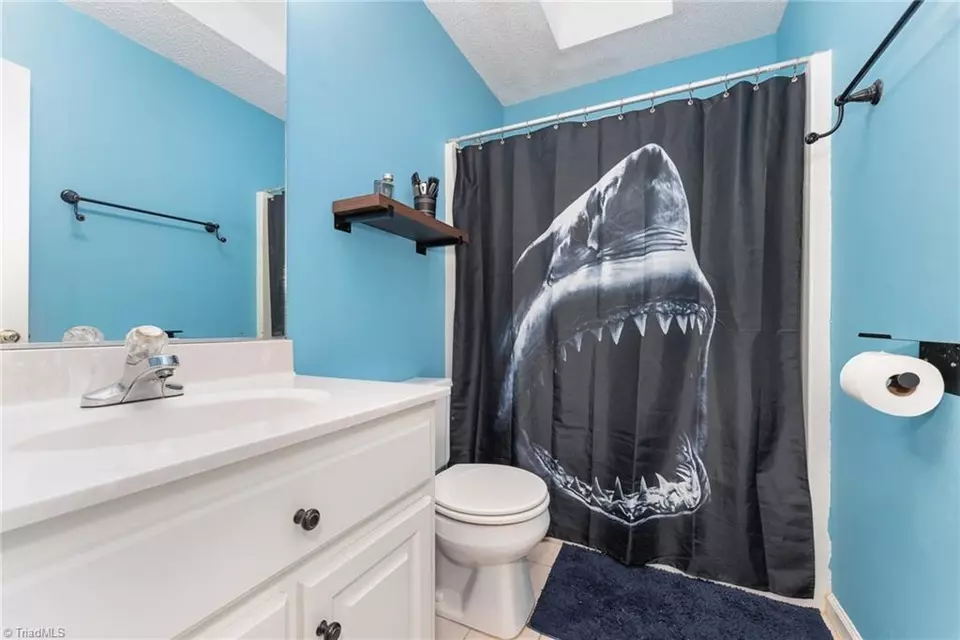 Bath - 3016 Havasu Way, High Point, NC 27265 photo 3 of 4