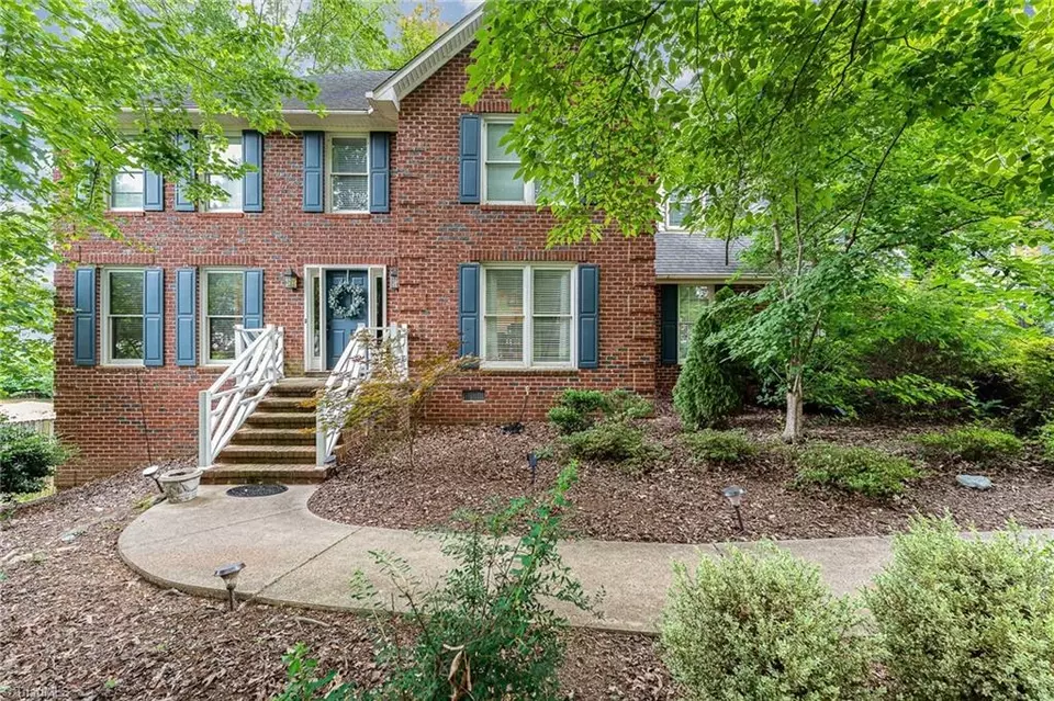 Exterior - 3016 Havasu Way, High Point, NC 27265 photo 4 of 9