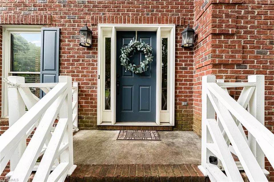 Exterior - 3016 Havasu Way, High Point, NC 27265 photo 5 of 9
