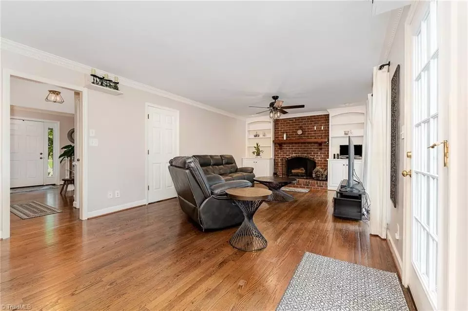 Living - 3016 Havasu Way, High Point, NC 27265 photo 1 of 3