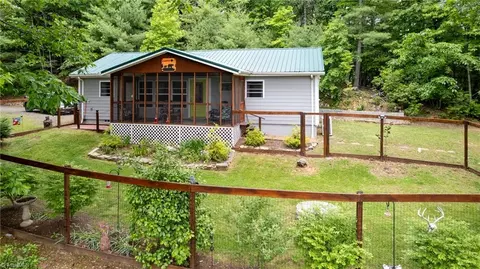 5928 Sheets Gap Rd, Millers Creek, NC 28651