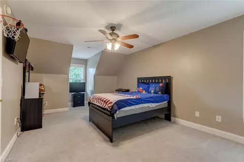 Bedroom - 148 Lauten Loop, Madison, NC 27025 photo 3 of 6