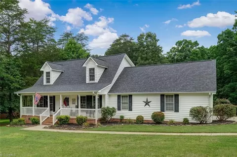 Exterior - 148 Lauten Loop, Madison, NC 27025 photo 2 of 10