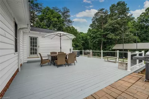 Exterior - 148 Lauten Loop, Madison, NC 27025 photo 4 of 10